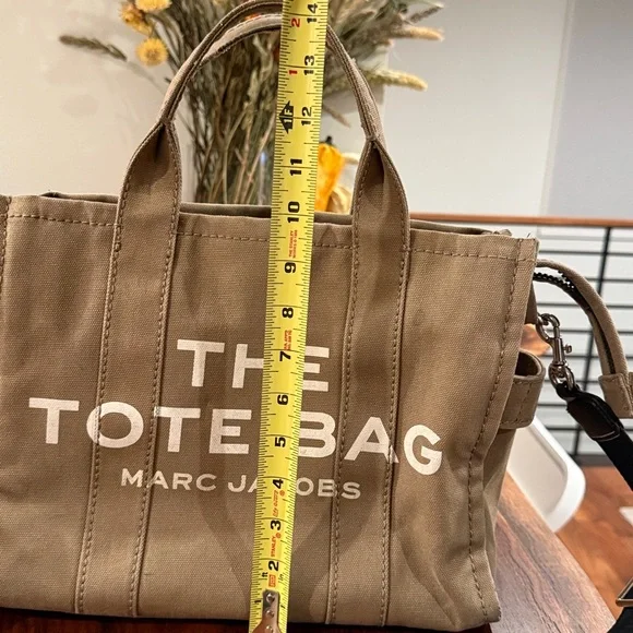 Marc Jacobs Tan Canvas Tote Bag - Picture 3 of 13